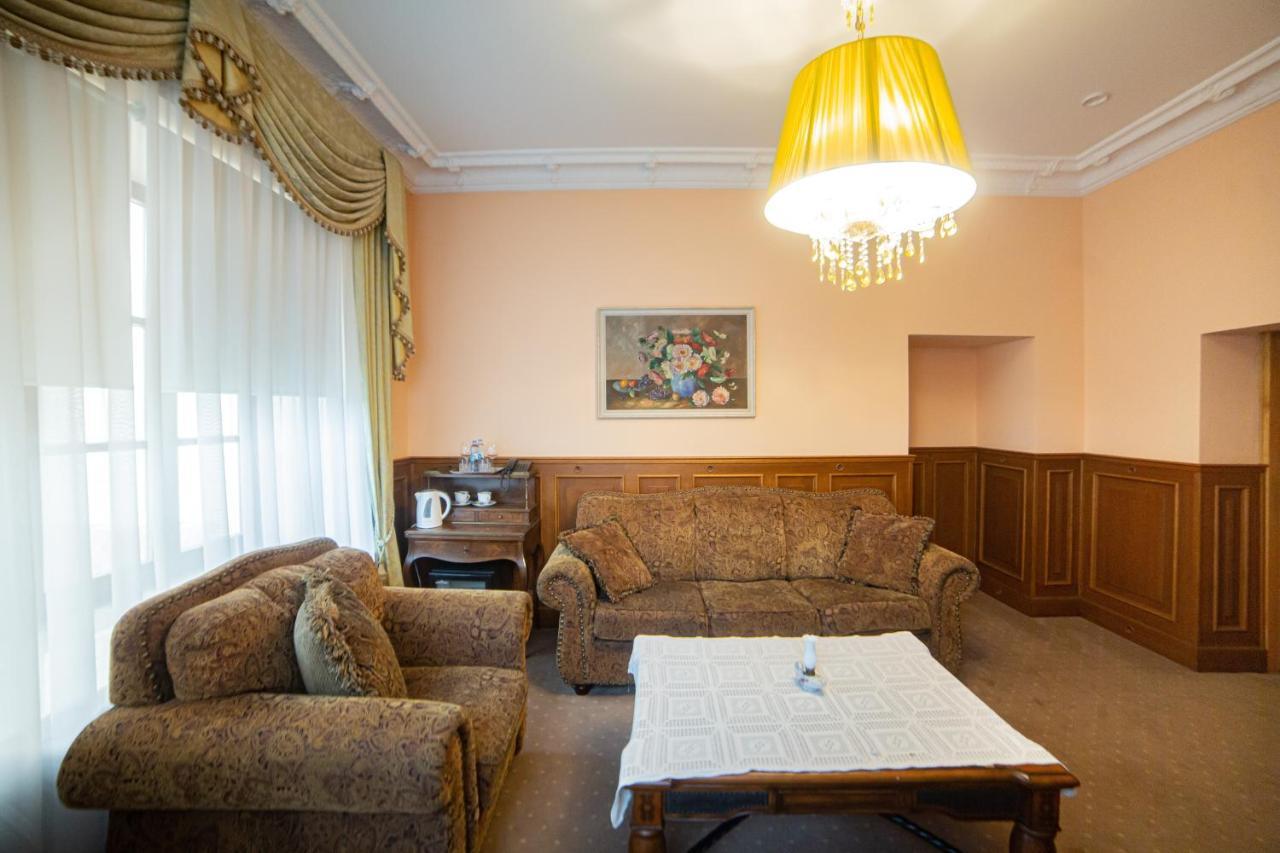 Zamek Dubiecko Hotel Ngoại thất bức ảnh