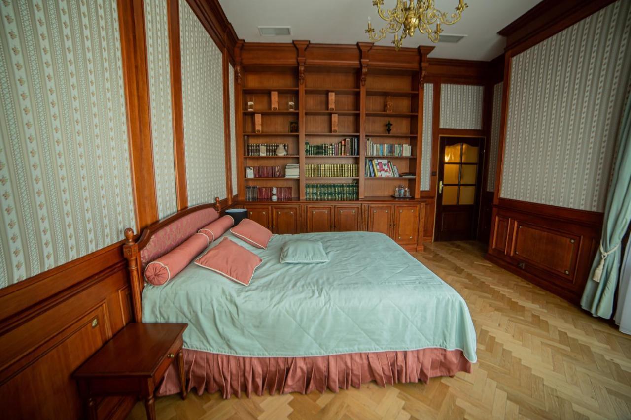 Zamek Dubiecko Hotel Ngoại thất bức ảnh